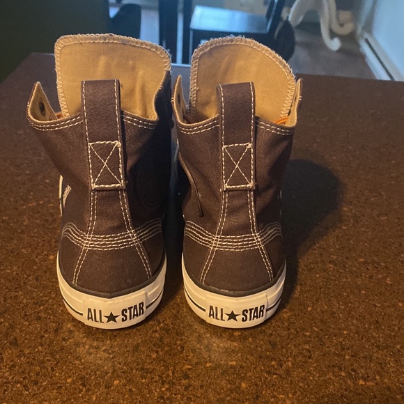 Never worn brown Converse high-tops. Size 6 mens, size 8 women’s. - Picture 4 of 4